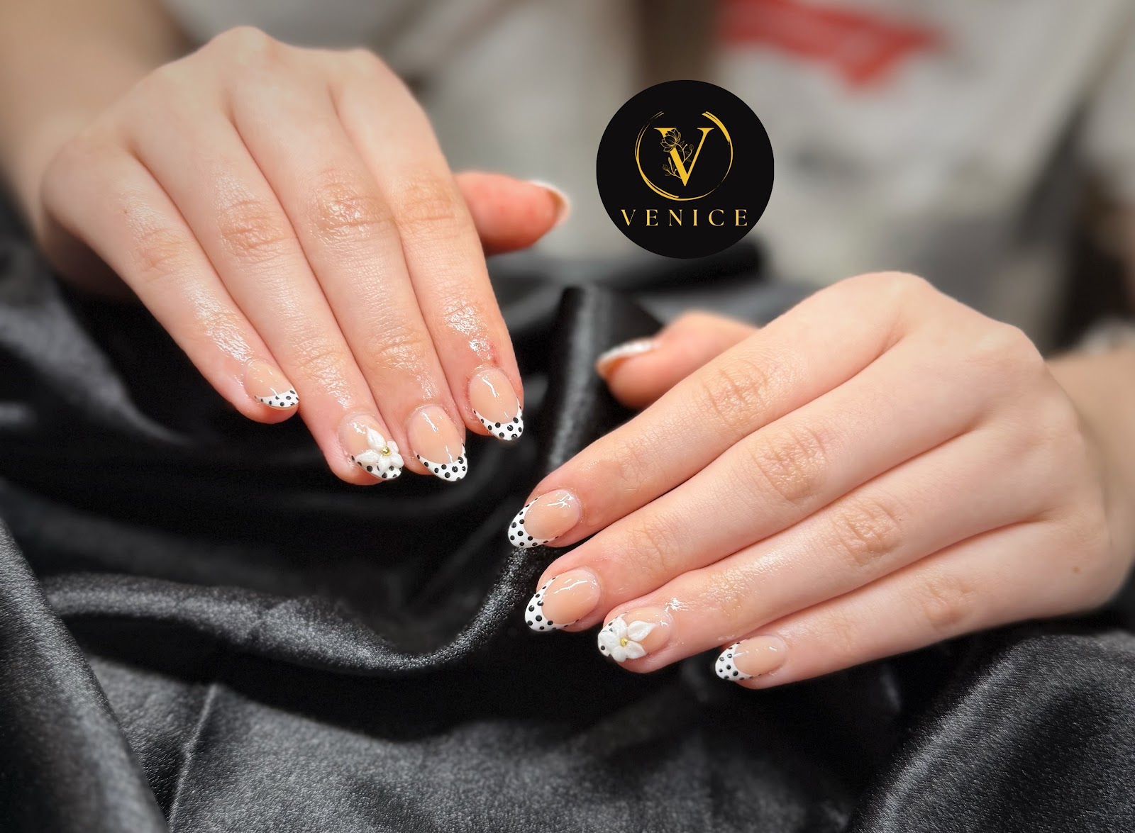 Venice Nail Bar (We Open Late Night until 10pm, Tuesday to Saturday) nail photo 4